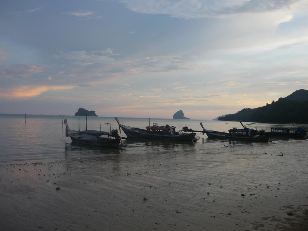 Pasai Beach Lodge Ko Yao Noi Exterior photo