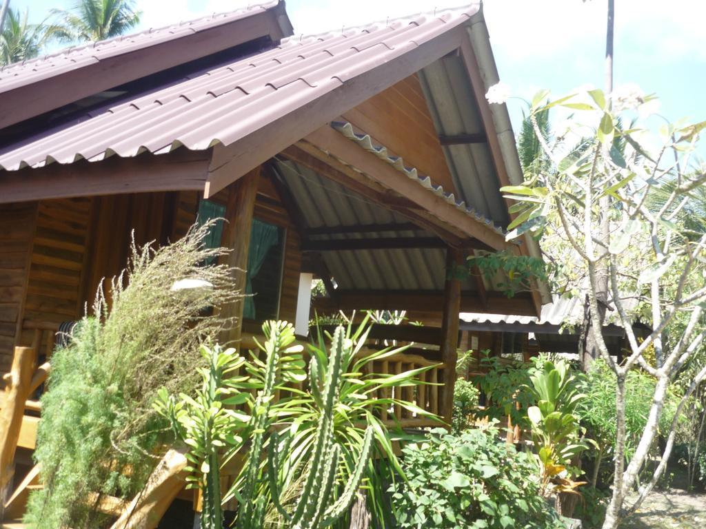Pasai Beach Lodge Ko Yao Noi Exterior photo